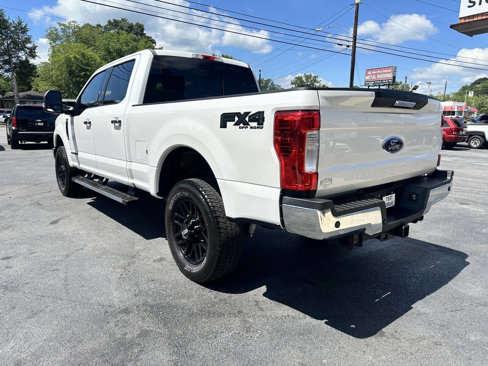 Used 2017 Ford F250 Lariat w/ Chrome Package image 4