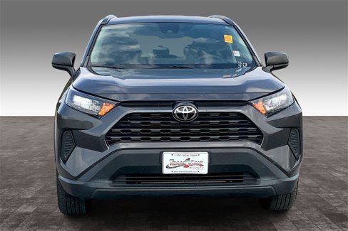 Used 2021 Toyota RAV4 LE image 4