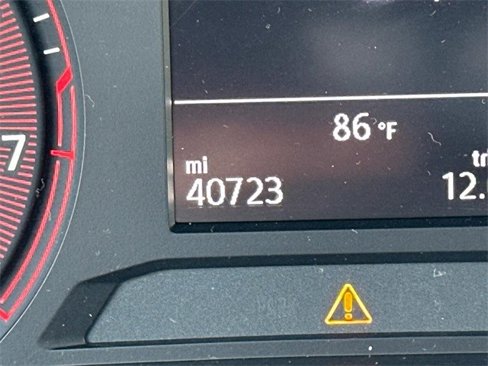 Used 2020 Volkswagen Jetta SE w/ SE Cold Weather Package image 29