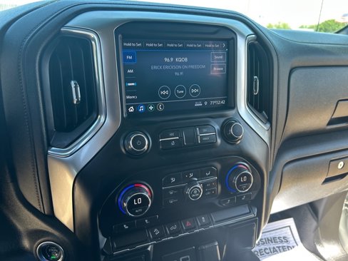 Used 2021 Chevrolet Silverado 1500 LT Trail Boss w/ LPO, Dark Essentials Package image 30