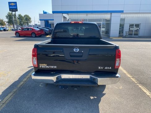 Used 2013 Nissan Frontier SV image 5