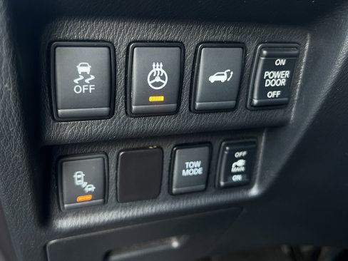 Used 2017 Nissan Pathfinder SL image 24