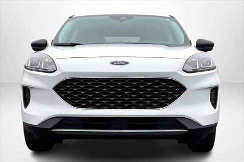 Used 2022 Ford Escape SE image 2