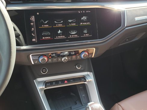 New 2025 Audi Q3 2.0T Premium Plus image 11