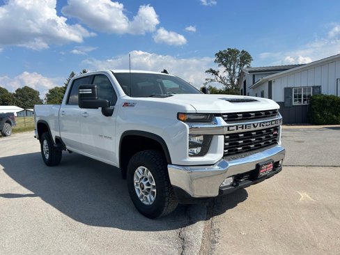 Used 2023 Chevrolet Silverado 2500 LT w/ Convenience Package image 3