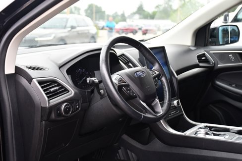 Used 2023 Ford Edge SEL w/ Convenience Package image 11