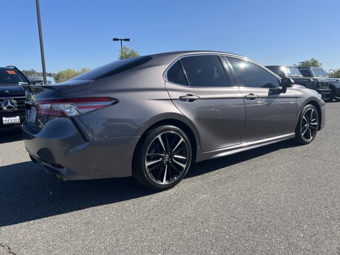 Used 2018 Toyota Camry XSE image 4