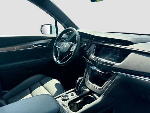 Used 2023 Cadillac XT6 Luxury w/ LPO, Floor Liner Package image 31