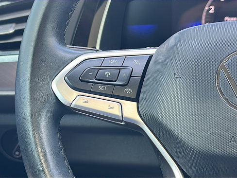 Used 2023 Volkswagen Jetta SE w/ Panoramic Sunroof Package image 29