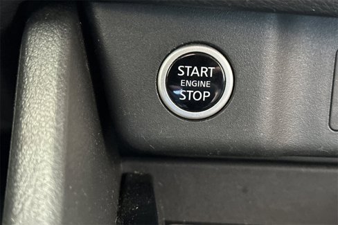 Used 2023 Nissan Rogue SV image 31