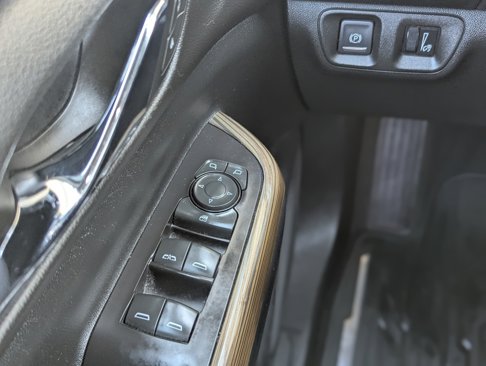 Used 2020 GMC Acadia SLE image 34