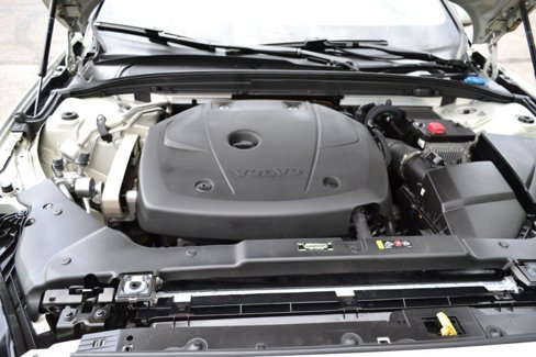 Used 2020 Volvo V60 T5 Cross Country w/ Protection Package Premier image 40