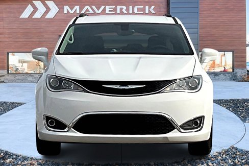 Used 2019 Chrysler Pacifica Touring-L Plus w/ Tire & Wheel Group image 2