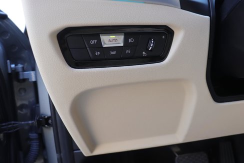 Used 2023 BMW 330e w/ Premium Package image 27