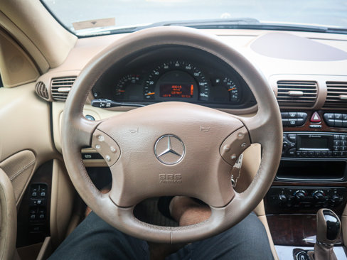 Used 2004 Mercedes-Benz C 240 4MATIC Sedan image 19