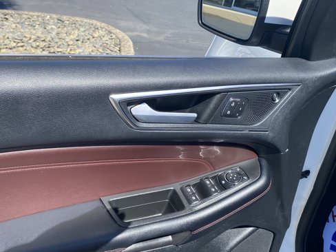 Certified 2022 Ford Edge Titanium w/ Equipment Group 301A image 15