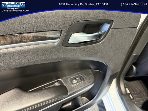 Used 2018 Chrysler 300 Limited image 24