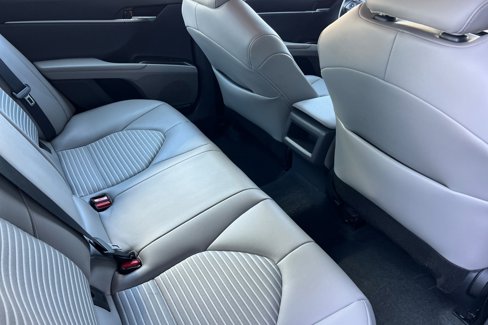 Used 2022 Toyota Camry SE image 18