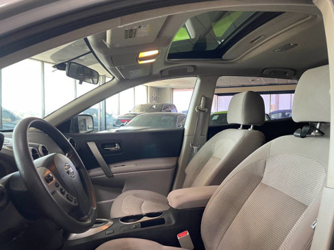 Used 2012 Nissan Rogue SV w/ Premium Pkg image 14