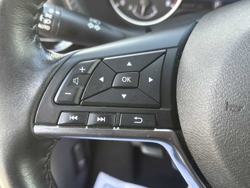 Used 2023 Nissan Sentra SV image 19