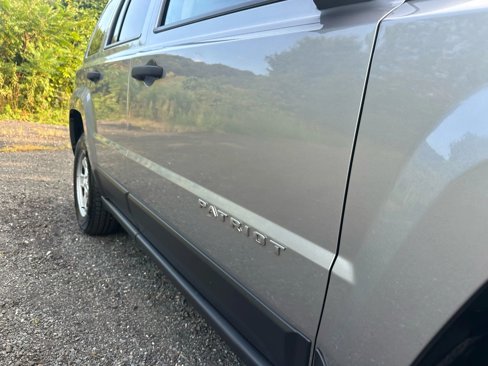 Used 2016 Jeep Patriot Sport image 10