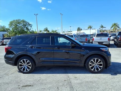 Used 2022 Ford Explorer ST-Line w/ Class IV Trailer Tow Package image 8