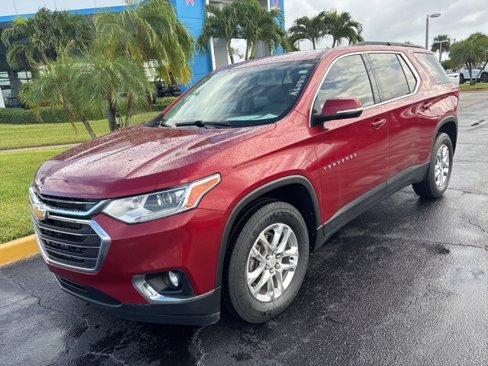 Used 2020 Chevrolet Traverse LT w/ Driver Confidence II Package image 2