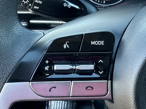 Used 2023 Hyundai Elantra SEL image 25