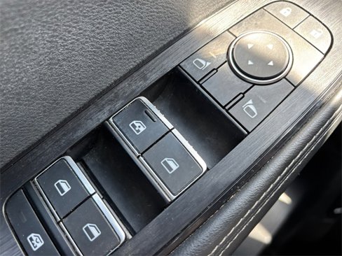 Used 2023 Nissan Rogue Platinum w/ Platinum Premium Package image 16