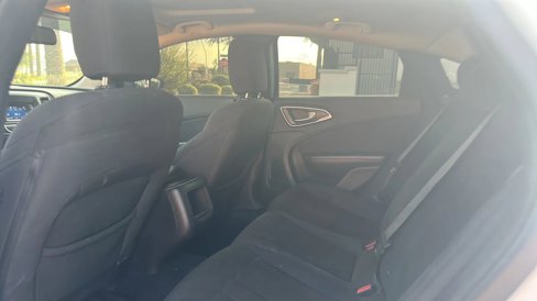Used 2015 Chrysler 200 Limited w/ Convenience Group image 16