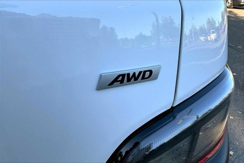 Used 2022 Hyundai Kona SEL image 9