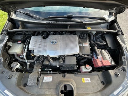 Used 2016 Toyota Prius Four Touring image 11