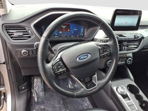 Used 2021 Ford Escape Titanium image 18