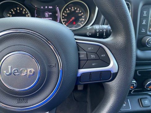 Used 2018 Jeep Compass Sport image 14