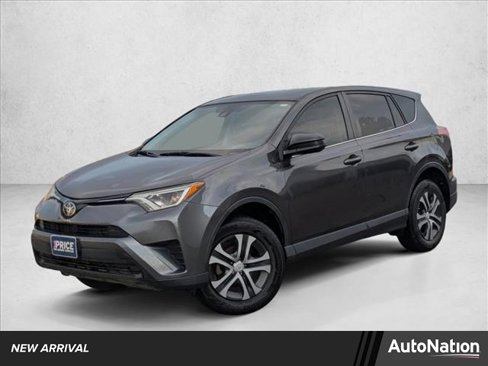 Used 2017 Toyota RAV4 LE image 1