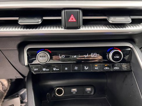 Used 2022 Kia K5 LXS image 32