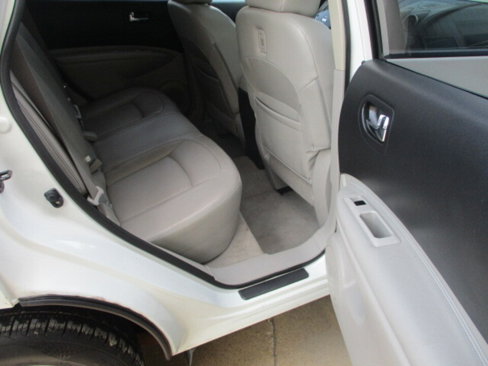 Used 2012 Nissan Rogue SL image 22