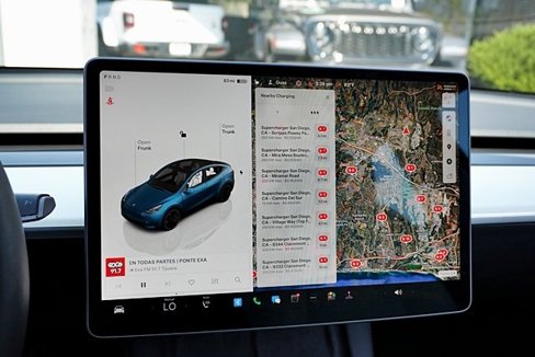 Used 2022 Tesla Model Y Performance image 33