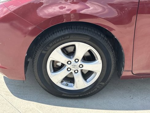 Used 2015 Toyota Sienna LE image 12