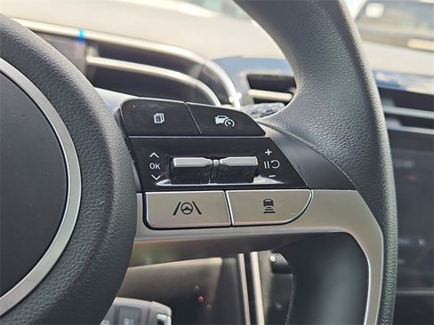 Used 2024 Hyundai Tucson SE image 25