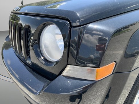 Used 2013 Jeep Patriot Latitude image 10