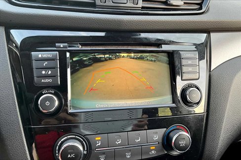 Used 2020 Nissan Rogue Sport S image 22
