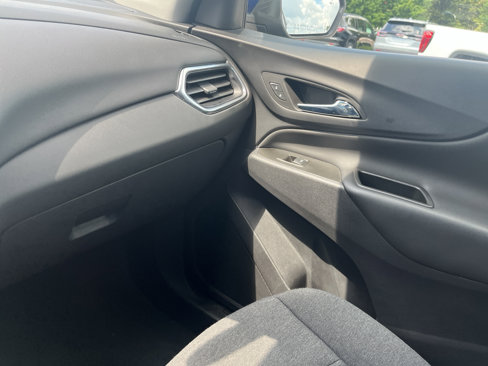 Used 2022 Chevrolet Equinox LT image 16