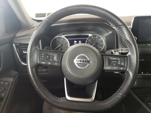 Used 2021 Nissan Rogue SV image 17