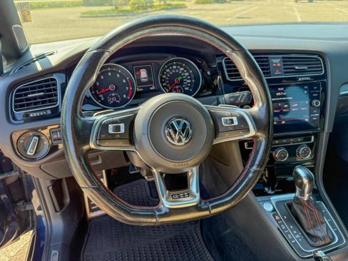 Used 2018 Volkswagen GTI SE w/ SE Leather Package image 10