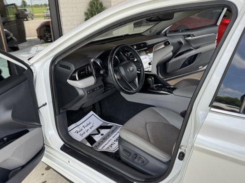 Used 2019 Toyota Camry XSE image 22