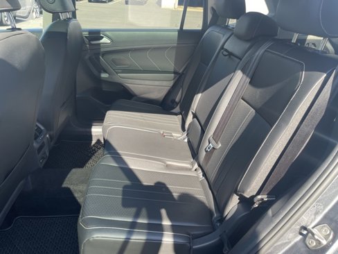 Certified 2022 Volkswagen Tiguan SE w/ Panoramic Sunroof Package image 13