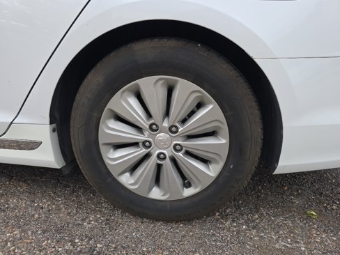 Used 2016 Hyundai Sonata SE image 30