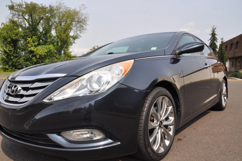 Used 2012 Hyundai Sonata SE image 2