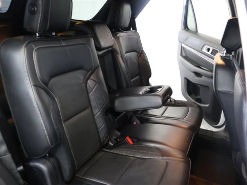 Used 2016 Ford Explorer Platinum image 20
